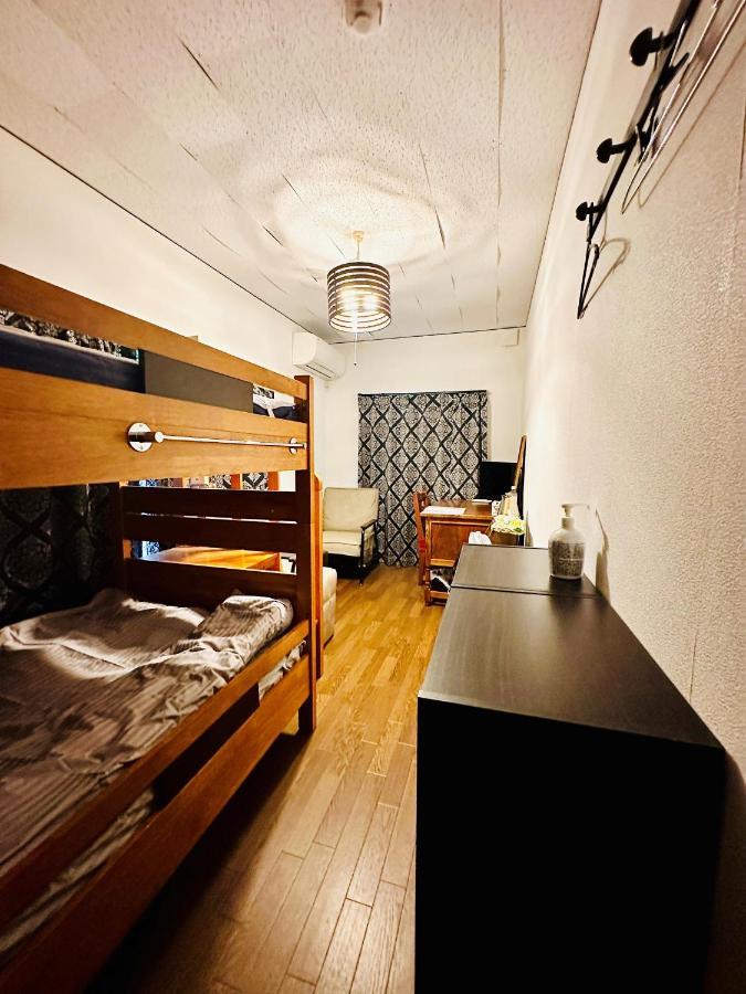 Bed&Cafe Onzo オンゾー Hotel Onomichi Exterior photo